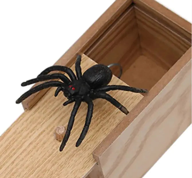 Wooden Spider Scare Box – The Ultimate Jump Scare