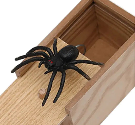 Wooden Spider Scare Box – The Ultimate Jump Scare
