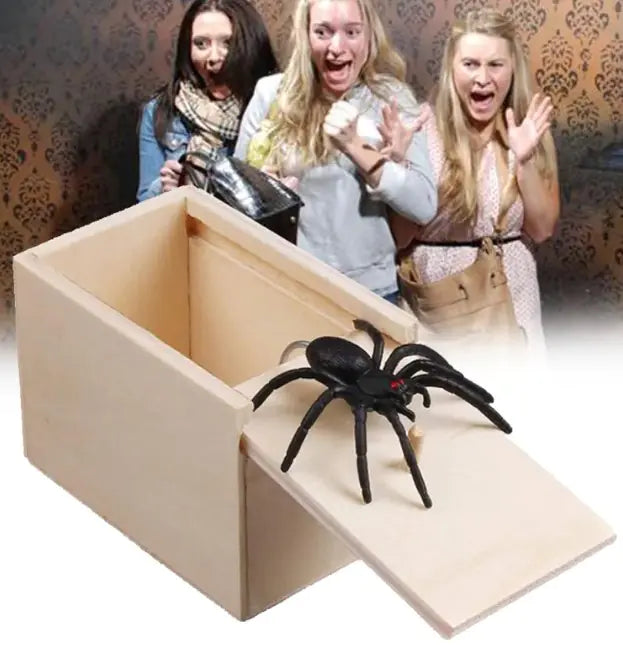 Wooden Spider Scare Box – The Ultimate Jump Scare
